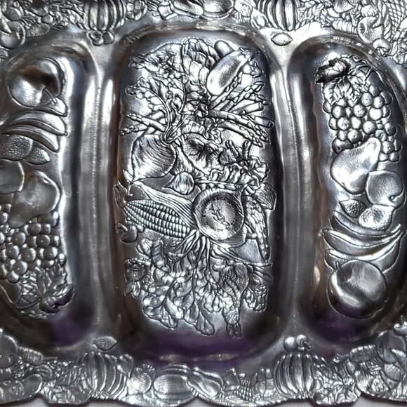 Vintage 1993 Arthur Court Fruits Vegetables Aluminum Divided Handled Tray - Picture 6 of 8